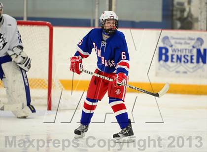 Thumbnail 2 in Glastonbury vs. West Haven photogallery.