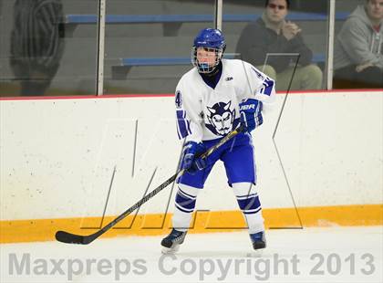 Thumbnail 1 in Glastonbury vs. West Haven photogallery.