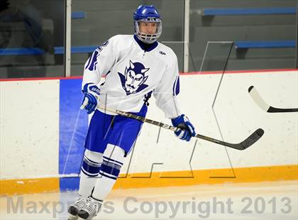 Thumbnail 2 in Glastonbury vs. West Haven photogallery.
