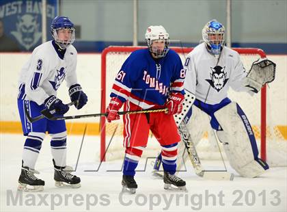 Thumbnail 1 in Glastonbury vs. West Haven photogallery.