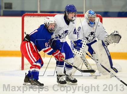 Thumbnail 2 in Glastonbury vs. West Haven photogallery.