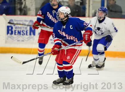 Thumbnail 3 in Glastonbury vs. West Haven photogallery.