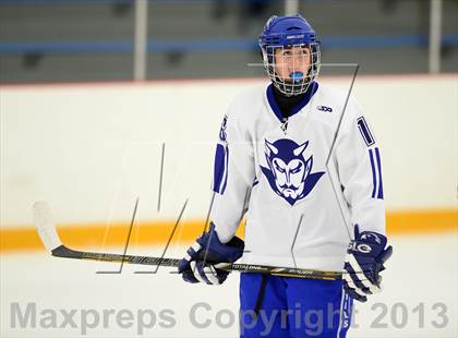 Thumbnail 1 in Glastonbury vs. West Haven photogallery.