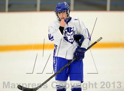 Thumbnail 3 in Glastonbury vs. West Haven photogallery.