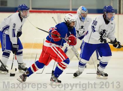 Thumbnail 3 in Glastonbury vs. West Haven photogallery.