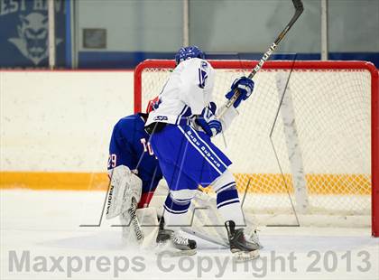 Thumbnail 3 in Glastonbury vs. West Haven photogallery.