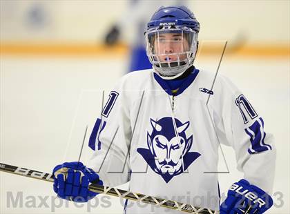 Thumbnail 2 in Glastonbury vs. West Haven photogallery.
