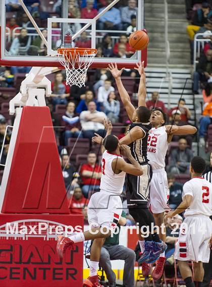 Thumbnail 3 in Neumann-Goretti vs. Susquehanna Township (PIAA Class AAA Final) photogallery.
