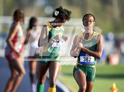 Thumbnail 3 in Bob Hayes Invitational (4x1600) photogallery.