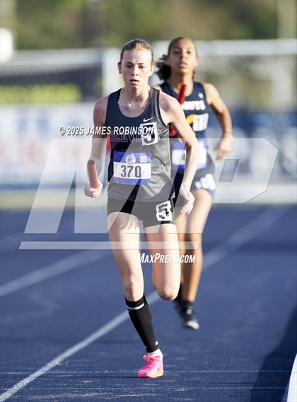 Thumbnail 3 in Bob Hayes Invitational (4x1600) photogallery.