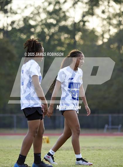 Thumbnail 1 in Bob Hayes Invitational (4x1600) photogallery.