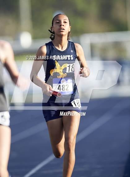 Thumbnail 3 in Bob Hayes Invitational (4x1600) photogallery.