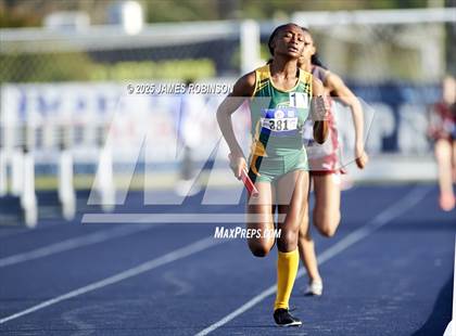Thumbnail 1 in Bob Hayes Invitational (4x1600) photogallery.