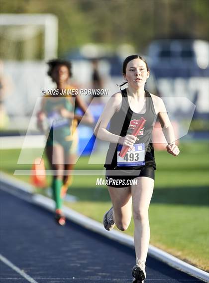 Thumbnail 3 in Bob Hayes Invitational (4x1600) photogallery.