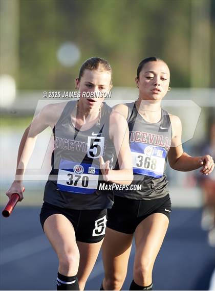 Thumbnail 2 in Bob Hayes Invitational (4x1600) photogallery.
