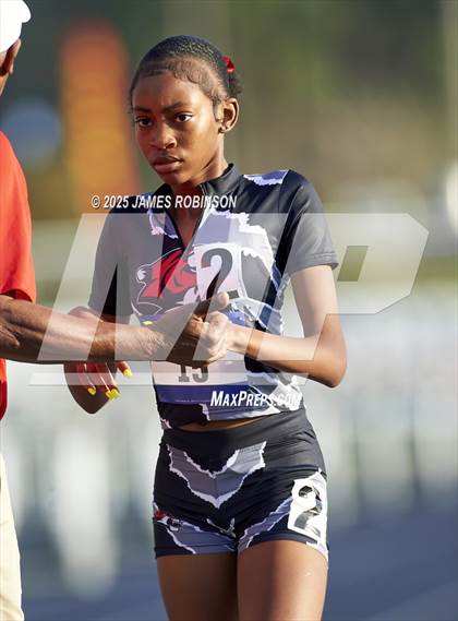 Thumbnail 3 in Bob Hayes Invitational (4x1600) photogallery.
