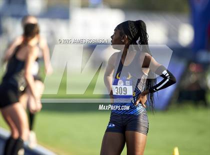 Thumbnail 3 in Bob Hayes Invitational (4x1600) photogallery.