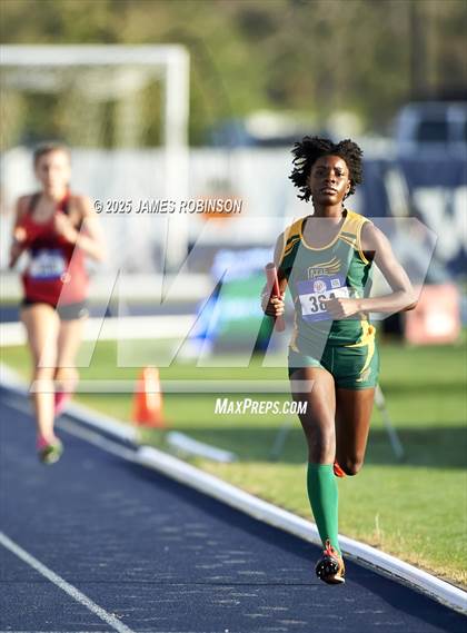 Thumbnail 1 in Bob Hayes Invitational (4x1600) photogallery.