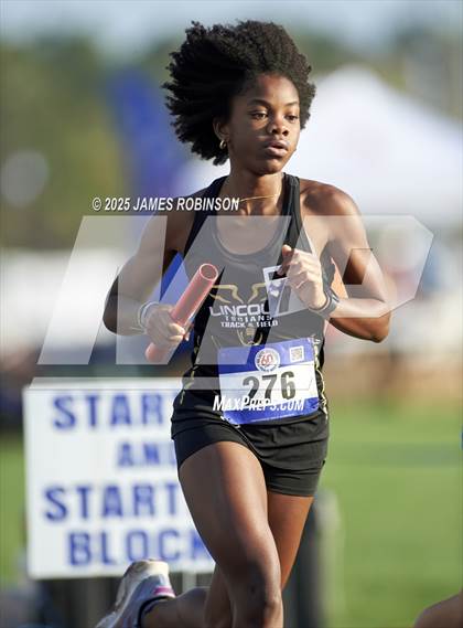 Thumbnail 2 in Bob Hayes Invitational (4x1600) photogallery.