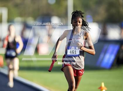 Thumbnail 2 in Bob Hayes Invitational (4x1600) photogallery.