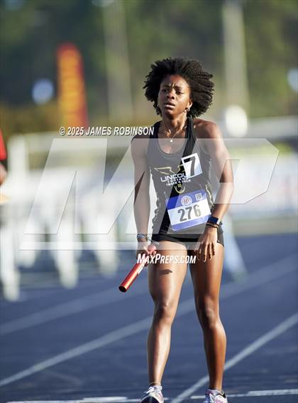 Thumbnail 3 in Bob Hayes Invitational (4x1600) photogallery.