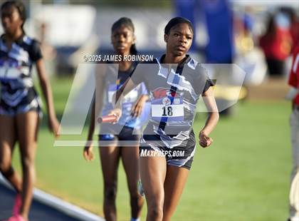 Thumbnail 2 in Bob Hayes Invitational (4x1600) photogallery.