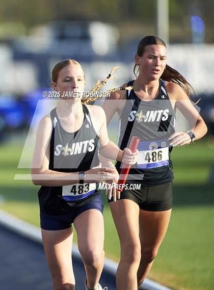 Thumbnail 2 in Bob Hayes Invitational (4x1600) photogallery.