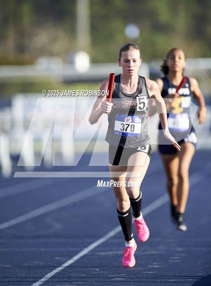 Thumbnail 2 in Bob Hayes Invitational (4x1600) photogallery.