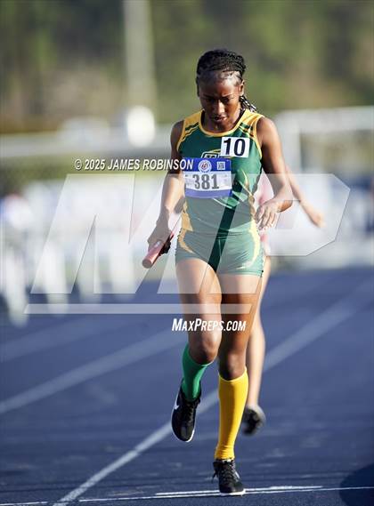 Thumbnail 1 in Bob Hayes Invitational (4x1600) photogallery.