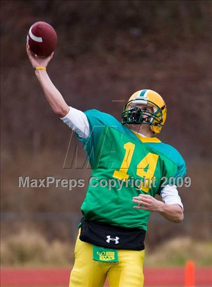 Thumbnail 2 in Clinton vs Narragansett (MIAA Division III Central Final) photogallery.
