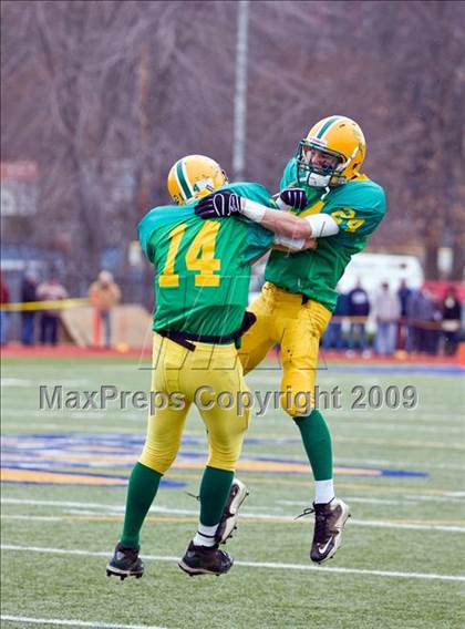 Thumbnail 3 in Clinton vs Narragansett (MIAA Division III Central Final) photogallery.