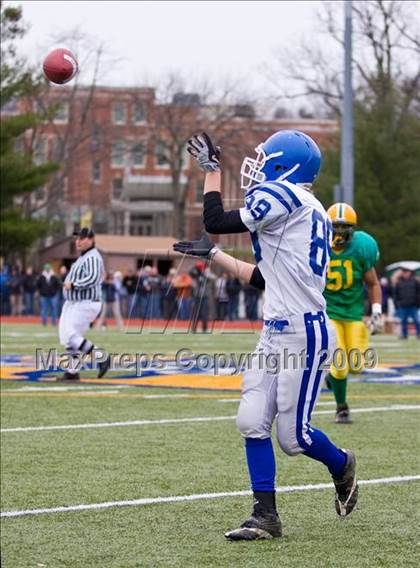 Thumbnail 3 in Clinton vs Narragansett (MIAA Division III Central Final) photogallery.