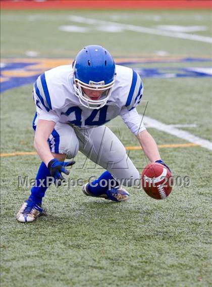 Thumbnail 1 in Clinton vs Narragansett (MIAA Division III Central Final) photogallery.