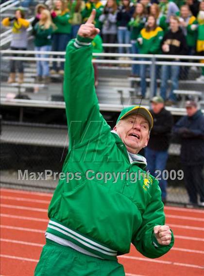 Thumbnail 2 in Clinton vs Narragansett (MIAA Division III Central Final) photogallery.