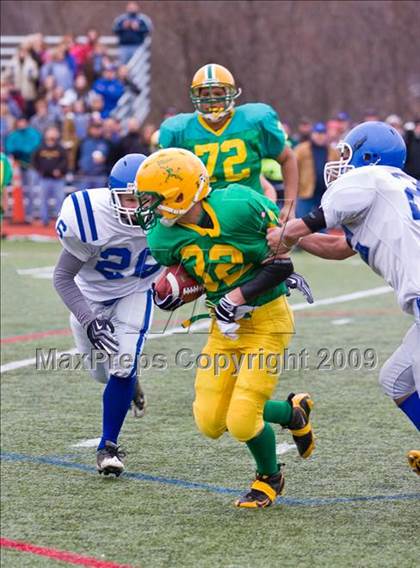 Thumbnail 3 in Clinton vs Narragansett (MIAA Division III Central Final) photogallery.