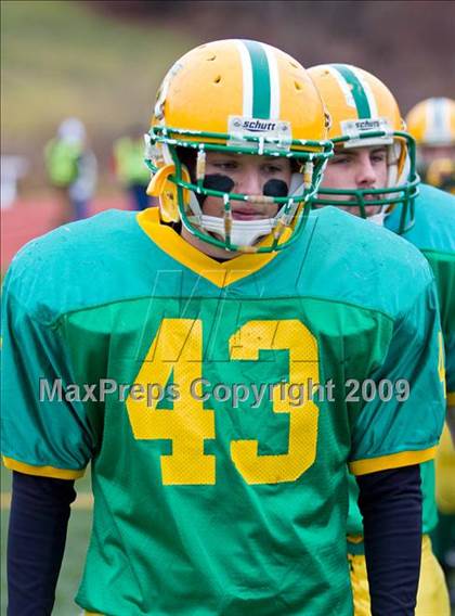 Thumbnail 3 in Clinton vs Narragansett (MIAA Division III Central Final) photogallery.