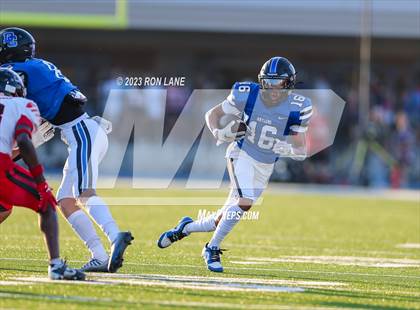 Thumbnail 1 in Mustang @ Deer Creek photogallery.