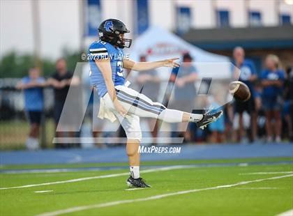 Thumbnail 2 in Mustang @ Deer Creek photogallery.