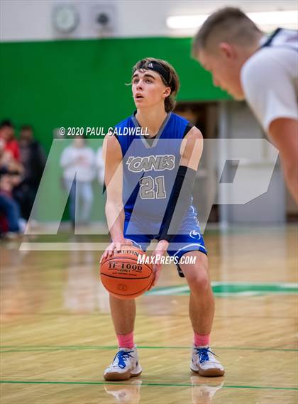 Thumbnail 1 in Mount Vernon Christian vs. Taholah (WIAA 1B Regional Playoff) photogallery.