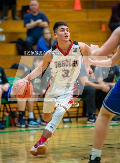 Thumbnail 2 in Mount Vernon Christian vs. Taholah (WIAA 1B Regional Playoff) photogallery.