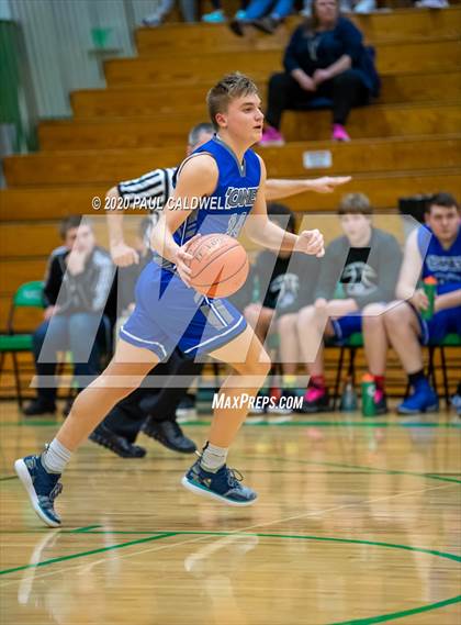 Thumbnail 2 in Mount Vernon Christian vs. Taholah (WIAA 1B Regional Playoff) photogallery.