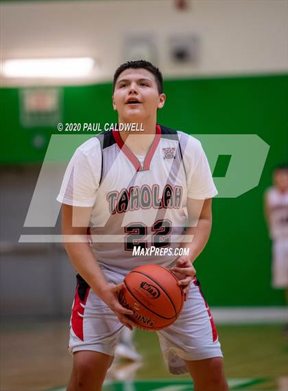 Thumbnail 2 in Mount Vernon Christian vs. Taholah (WIAA 1B Regional Playoff) photogallery.