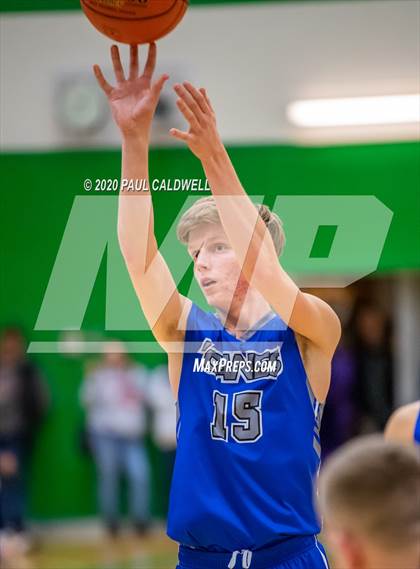 Thumbnail 2 in Mount Vernon Christian vs. Taholah (WIAA 1B Regional Playoff) photogallery.