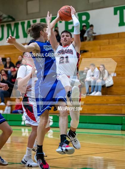 Thumbnail 2 in Mount Vernon Christian vs. Taholah (WIAA 1B Regional Playoff) photogallery.