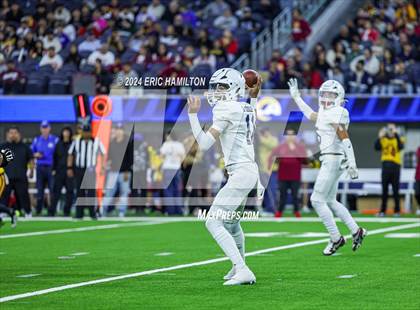 Thumbnail 1 in Roosevelt vs. Garfield (The East Los Angeles Classic) photogallery.