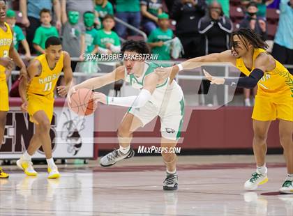 Thumbnail 1 in Tatum vs. Madison (UIL 3A Regional Finals) photogallery.