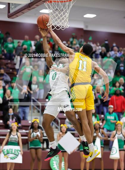 Thumbnail 2 in Tatum vs. Madison (UIL 3A Regional Finals) photogallery.