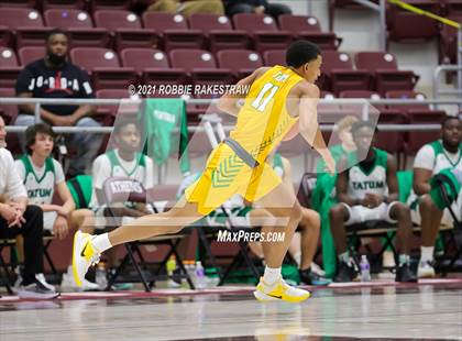 Thumbnail 2 in Tatum vs. Madison (UIL 3A Regional Finals) photogallery.