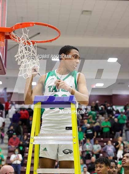 Thumbnail 2 in Tatum vs. Madison (UIL 3A Regional Finals) photogallery.