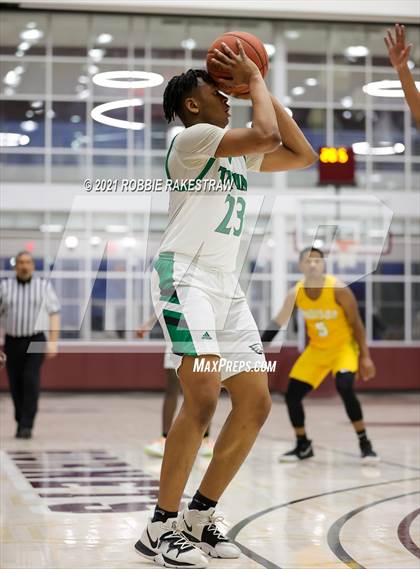 Thumbnail 2 in Tatum vs. Madison (UIL 3A Regional Finals) photogallery.